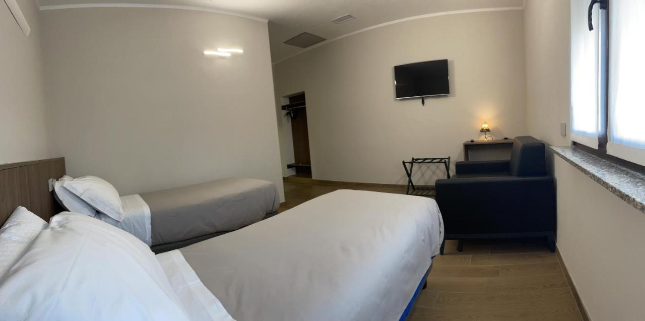 Villoresi Rooms Castano Primo Luaran gambar