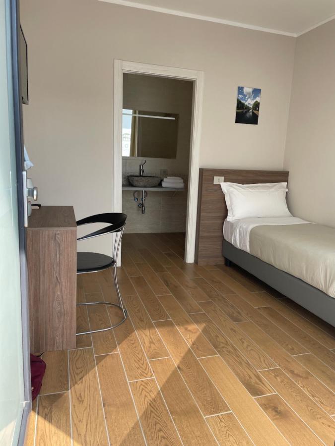 Villoresi Rooms Castano Primo Luaran gambar